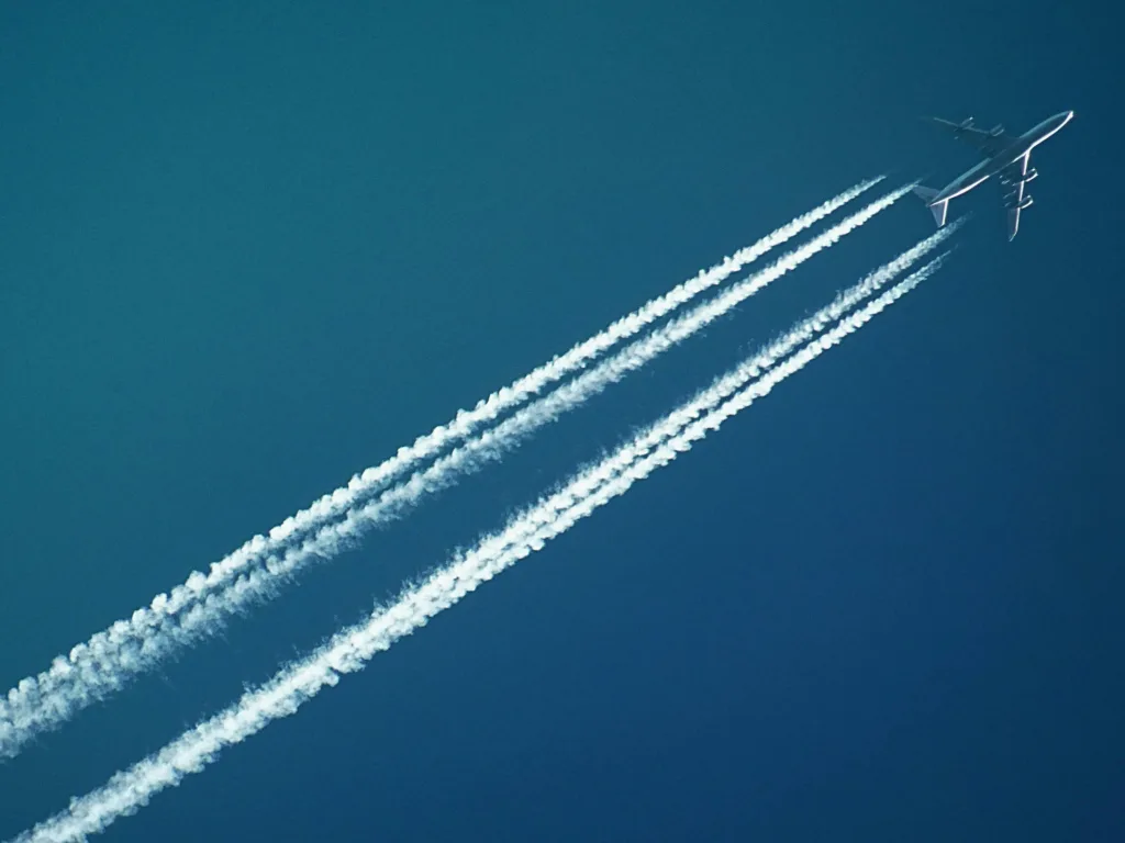 Trajectory Based Operations: A solution to rising aviation emissions?